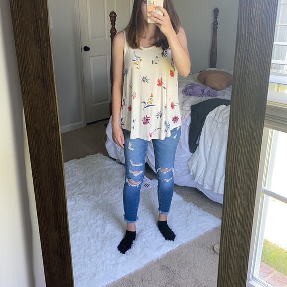 Old Navy Floral Tank Top - Picture 2 of 2